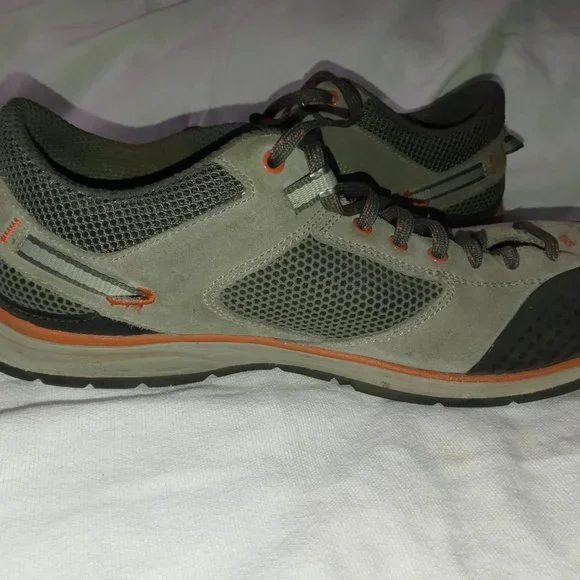 Vasque Grand Traverse Hiking Shoes - Picture 7 of 8